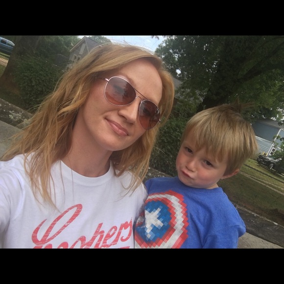 Meet your Posher, Mackenzie - Picture 3 of 8